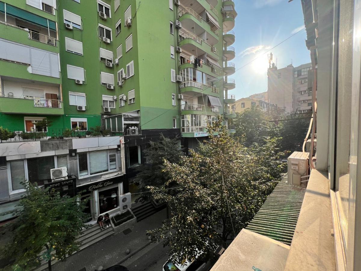 Enzo Rooms & Apartment Blloku Тирана Экстерьер фото